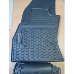Gumene-patosnice-FIAT-500L-2012--Gumene-patosnice-FIAT-500L-gumene-patosnice-Schweizer-FIAT-500L-gumene-patosnice